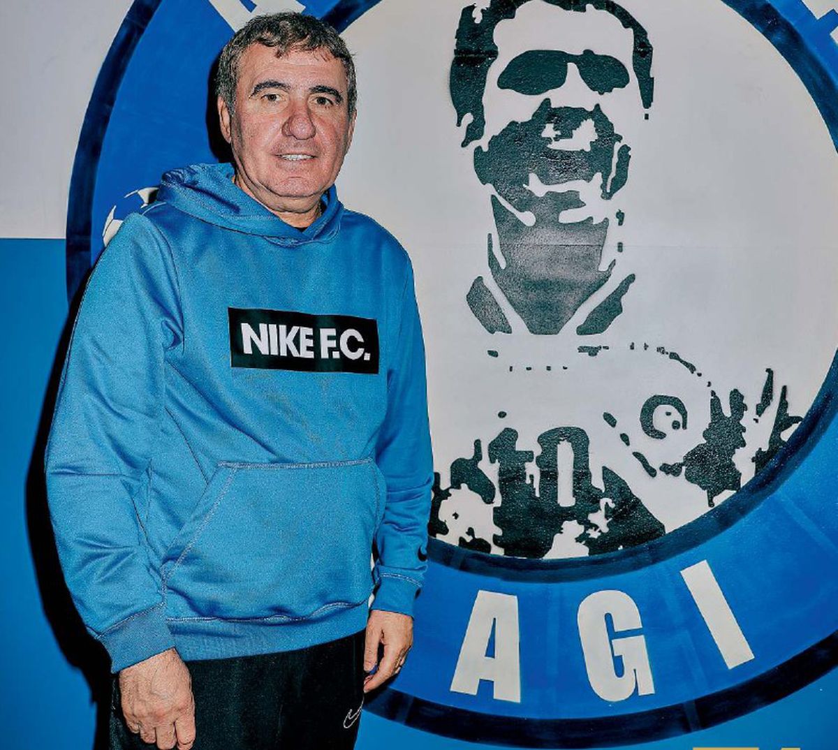 Gică Hagi, reportaj de șapte pagini în revista France Football