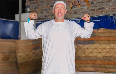 Laurențiu Reghecampf, ședintă foto spectaculoasă în Sudan: „Bună dimineața”