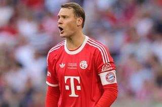 Scandal la Bayern cu tricourile! Suporterii vor „roșu” și-l cumpără doar pe al lui Neuer