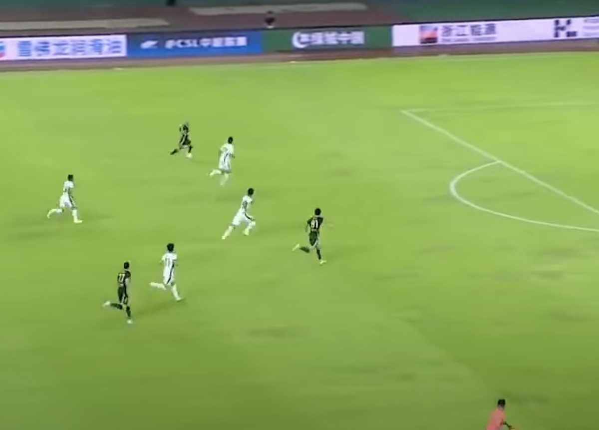 Alexandru Mitriță, gol și pasă de gol în China