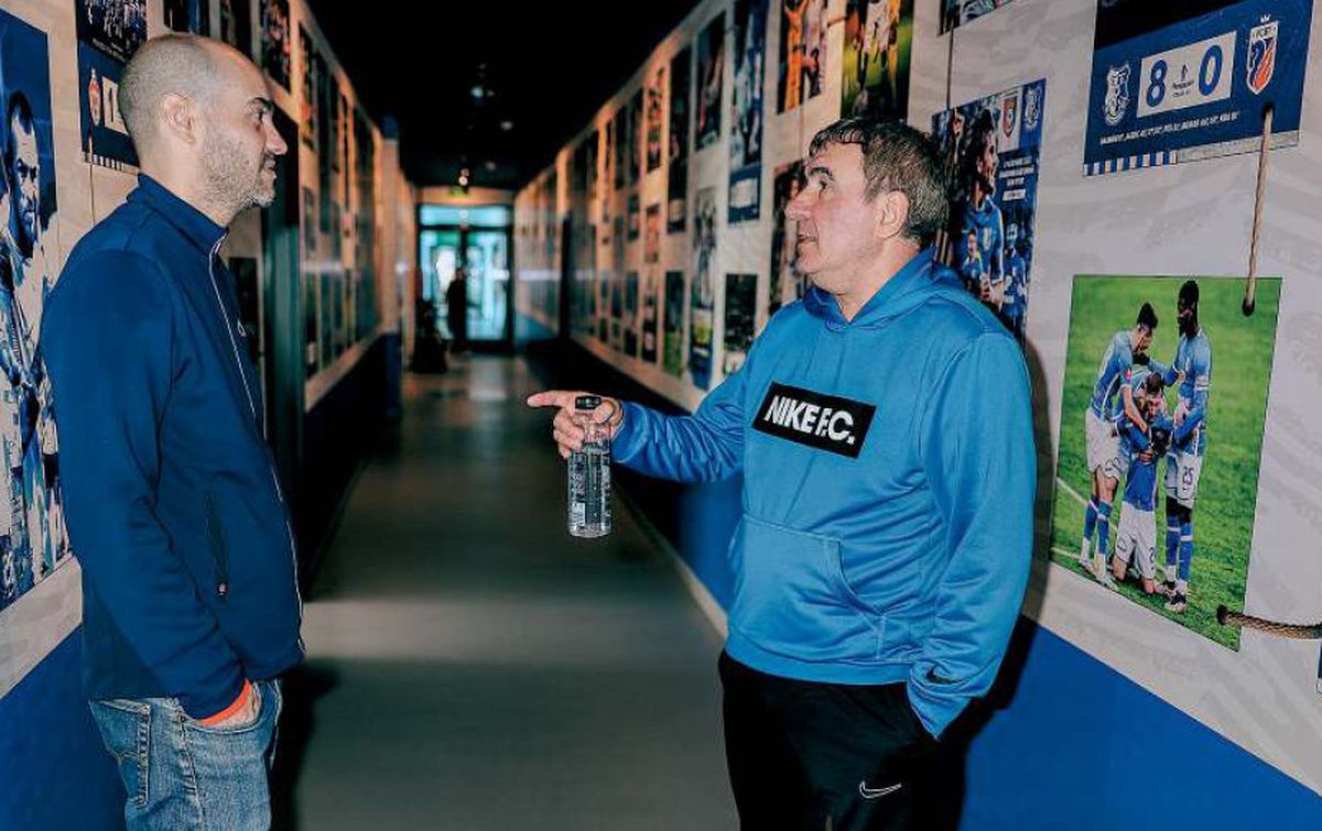 Gică Hagi, reportaj de șapte pagini în revista France Football