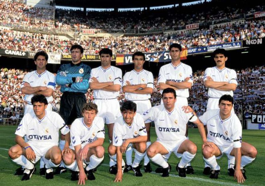 Gică Hagi la Real Madrid / Foto: France Football Gică Hagi, star în revista France Football! » „Am fost la două degete să-l înlocuiesc pe Maradona” + „Înaintea meciului cu Suedia, eu aveam Balonul de Aur”