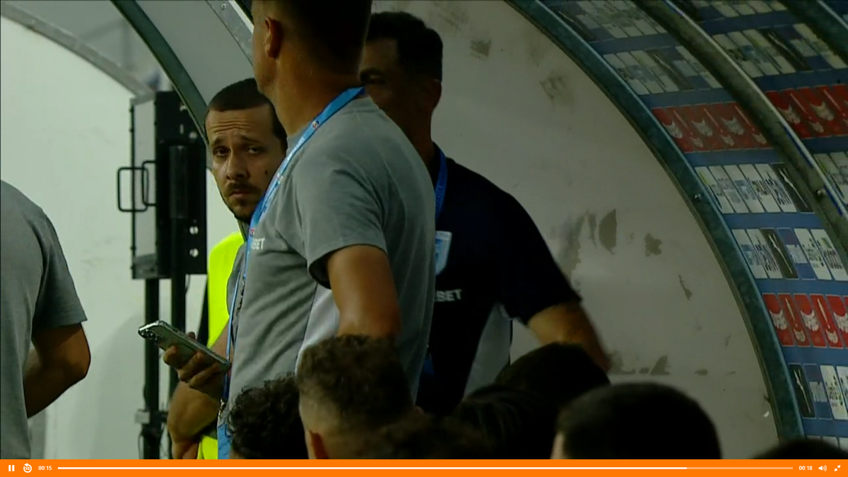 Ce a fost asta? Imagini șocante cu Mirel Rădoi, într-un acces de FURIE și un nou gest violent