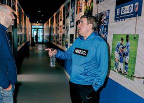 Gică Hagi, star în revista France Football! » „Am fost la două degete să-l înlocuiesc pe Maradona” + „Înaintea meciului cu Suedia, eu aveam Balonul de Aur”