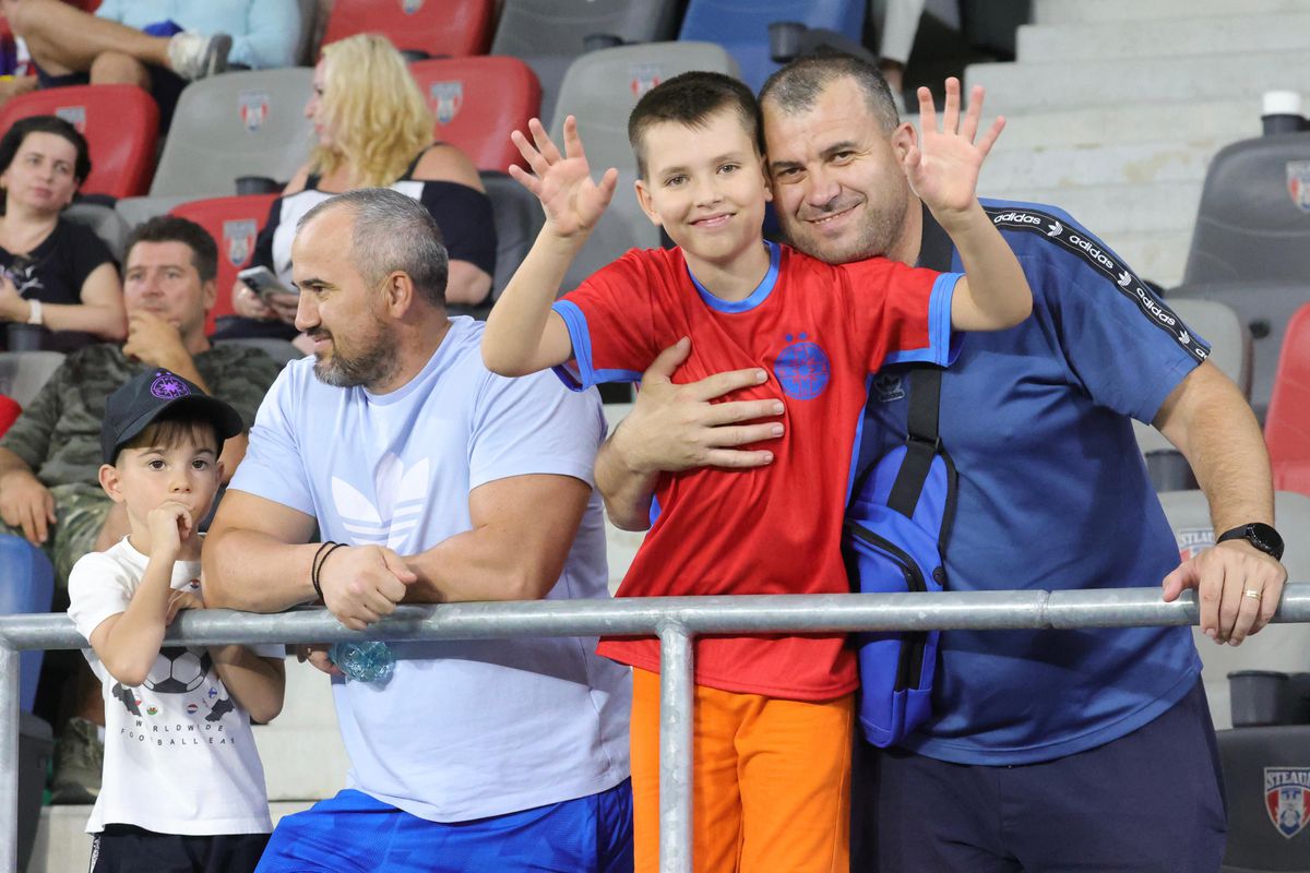 FCSB - Unirea Slobozia, imagini de la nivelul gazonului