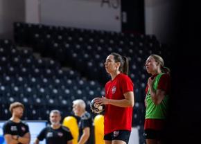 Monika Kobylinska a schimbat-o pe  CSM București cu Gloria Bistrița: „Sunt fericită că am rămas în România, într-o ligă foarte puternică”
