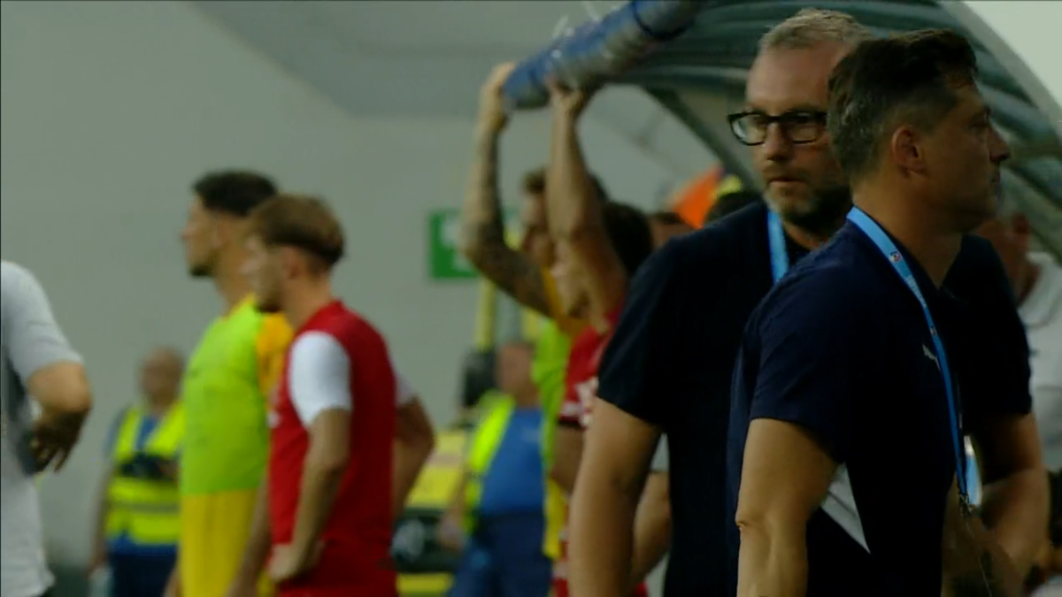 Ce a fost asta? Imagini șocante cu Mirel Rădoi, într-un acces de FURIE și un nou gest violent