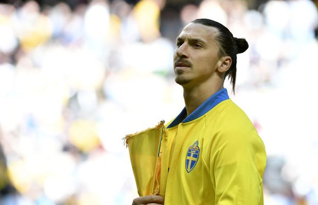 FOTO „În sfârșit”, îi ridică cineva statuie lui Zlatan Ibrahimovic! :D