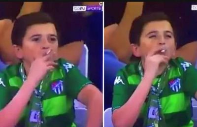 VIDEO Clipul care a înfuriat internetul! S-a aflat vârsta fanului care trăgea cu sete din țigară la Bursaspor - Fenerbahce