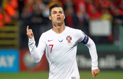 VIDEO Cristiano Ronaldo e de neoprit! Devine cel mai bun marcator în preliminariile Europene, după PATRU GOLURI cu Lituania