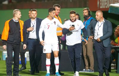 VIDEO Cât noroc să ai? Doar Cristiano Ronaldo putea marca un asemenea gol :D