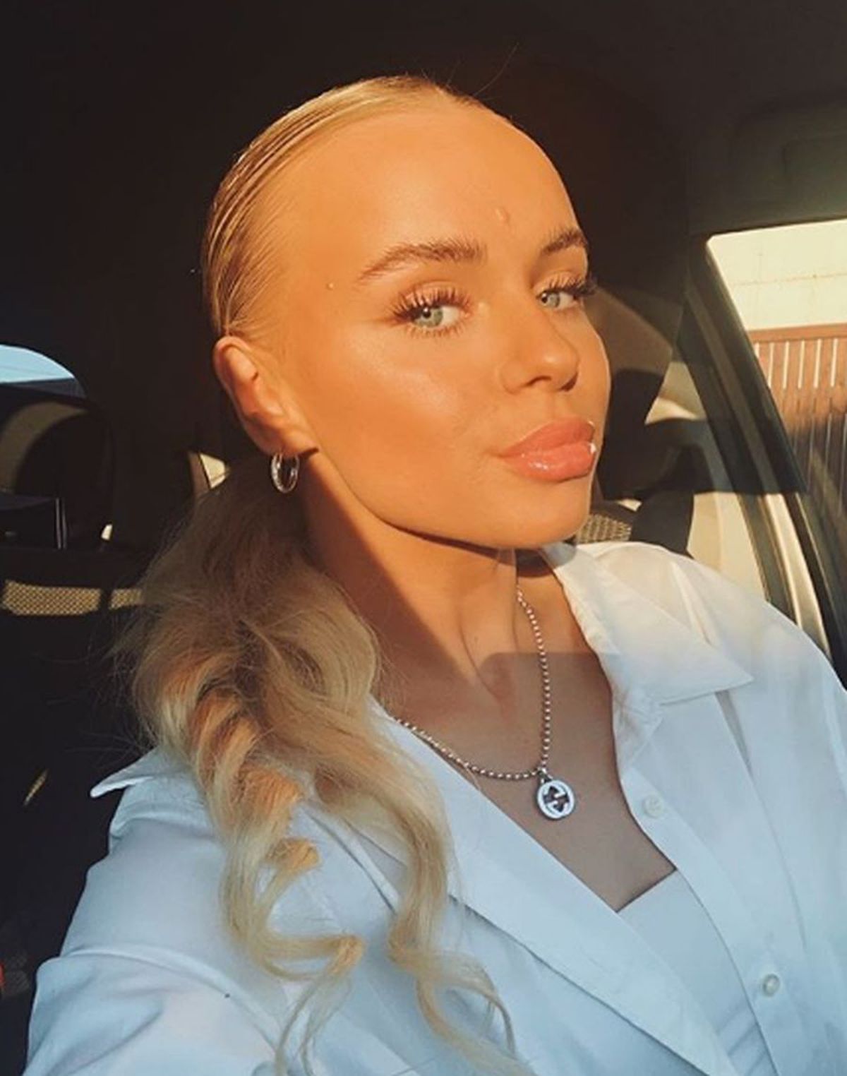 GALERIE FOTO Modelul care a petrecut cu starurile Angliei rupe tăcerea: „Nu a menționat că are iubită sau copil”