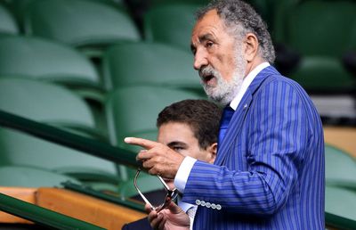 „Facem lagăr nazist din tenis?!” » Țiriac și-a pierdut răbdarea: „Halep e luată sub gardă și dusă la hotel” + ce star ATP avea 2 polițiști la ușă