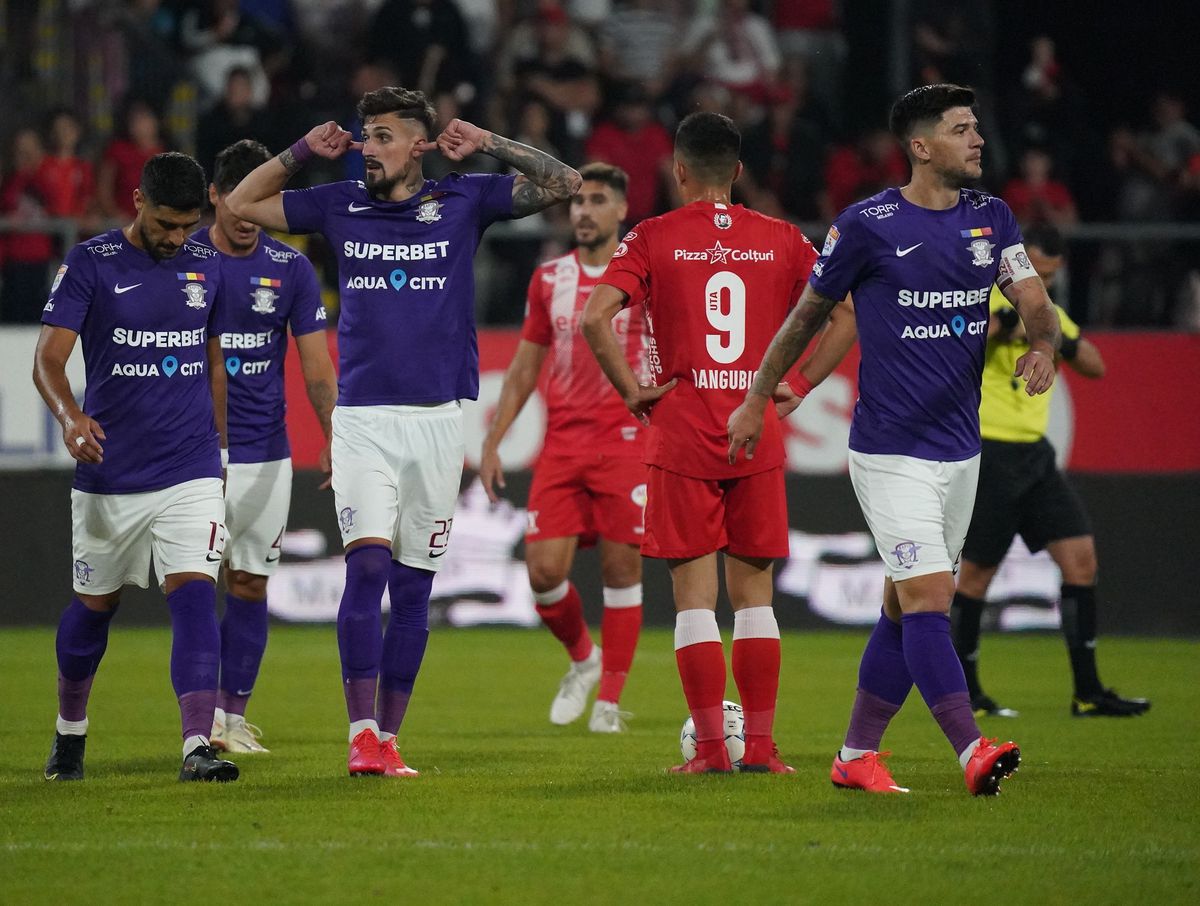 UTA riscă să joace cu porțile închise » Mesaje rasiste la meciul cu Rapid