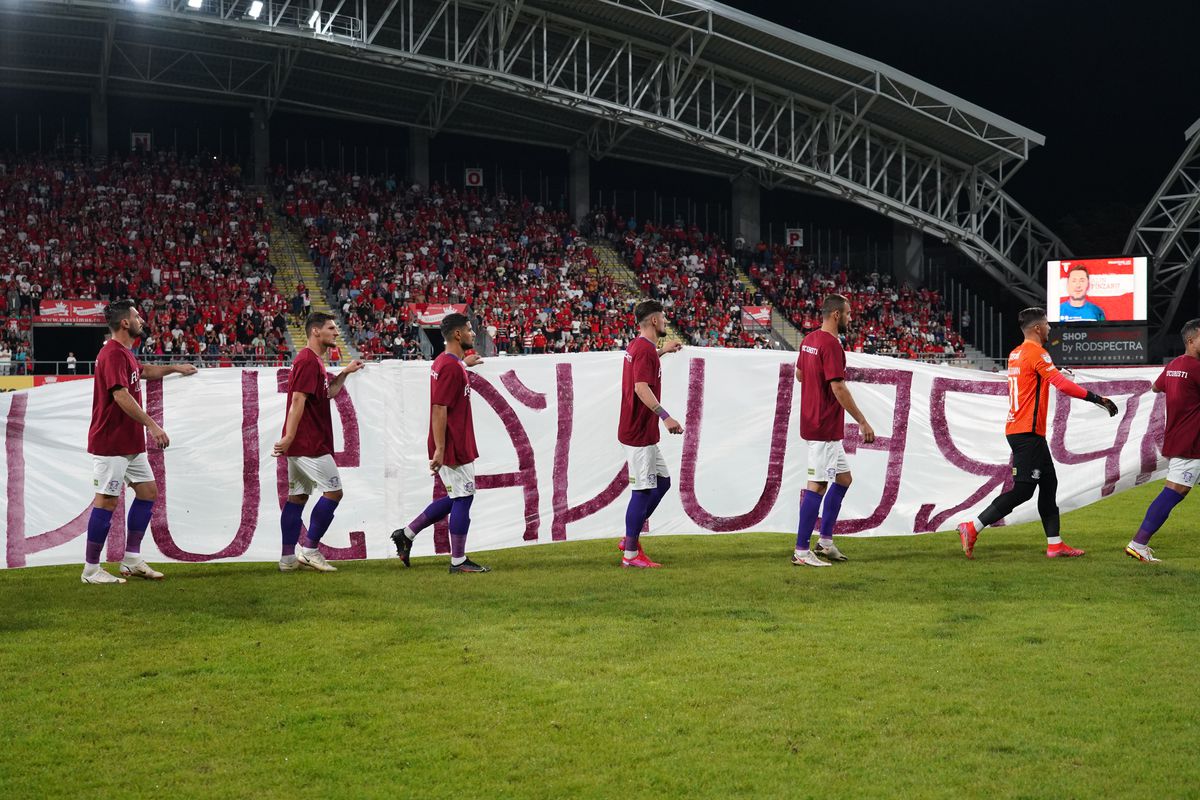 UTA riscă să joace cu porțile închise » Mesaje rasiste la meciul cu Rapid