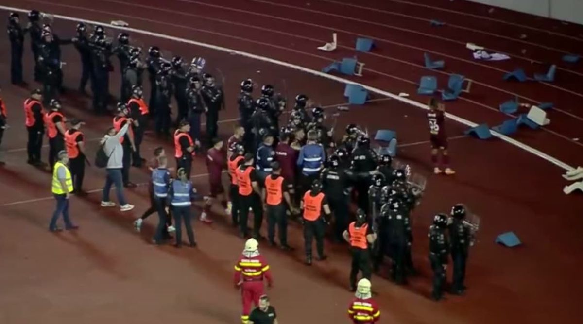 „Scânteia” care a declanșat scandalul de la FCU Craiova - Rapid: totul a pornit de la un gest incredibil!