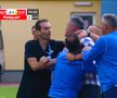 Scene de neînțeles la Hermannstadt - Petrolul! A sărit la arbitru după ce echipa sa a dat gol » Colegii s-au chinuit să-l țină în frâu