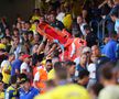 Momente teribile la Cadiz - Barcelona, după ce un fan s-a prăbușit în tribune » Portarul Ledesma a oprit jocul și a fugit după defibrilator