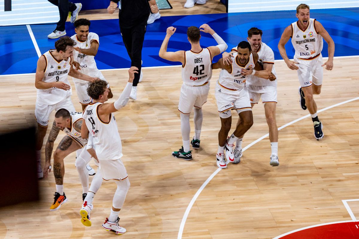 Emoții duse la extrem » Cum a fost surprins selecționerul Germaniei, imediat după titlul istoric cucerit la Mondialul de baschet