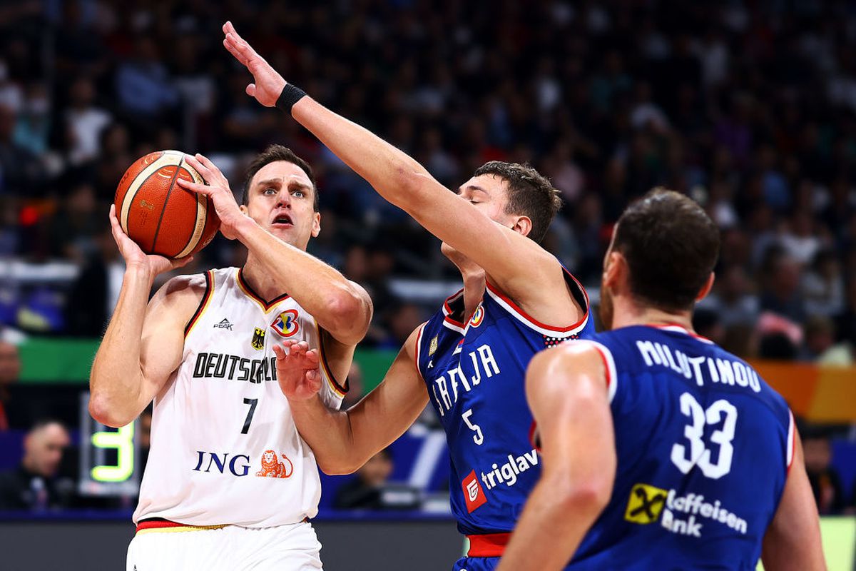 Emoții duse la extrem » Cum a fost surprins selecționerul Germaniei, imediat după titlul istoric cucerit la Mondialul de baschet