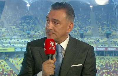 „Tricolorul” lăsat pe bancă, cerut de Ilie Dumitrescu în teren: „Era nevoie de el”