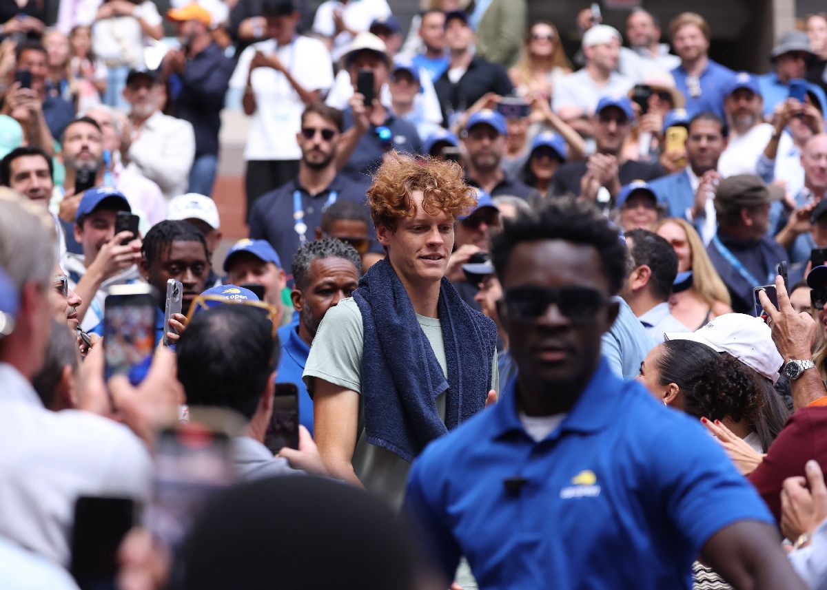 Ghici cine s-a-ntors! Jannik Sinner a revenit la antrenamente, deși suspendarea expiră pe 4 mai » Cum a fost posibil