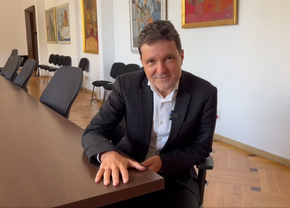Nicușor Dan intervine: „Schimbăm gazonul”
