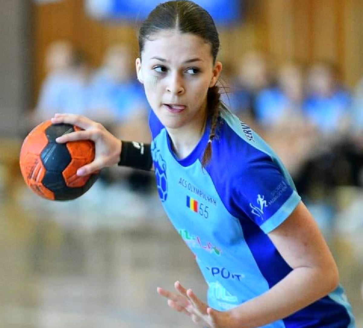 Handbalul ca mod existențial » Dialog captivant cu Bianca Grigore, sportiva de 17 ani îndrăgostită de citit și care are un vis suprem: „Îmi doresc din tot sufletul să las o amprentă aici” + „E esențial să-mi antrenez mintea!”