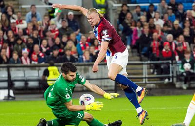 Mărturia portarului moldovean demolat de Haaland: „Am vorbit cu Erling după joc. Știți ce mi-a zis?”