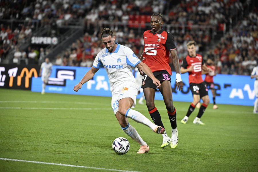 Adrien Rabiot, la ultima apariție în tricoul lui Marseille, în eșecul de la Rennes (0-1) din prima etapă a Ligue 1 / Foto: Imago Francezul huiduit nonstop de tot stadionul la Paris! » Selecționerul Deschamps îl apără: „Este inacceptabil”