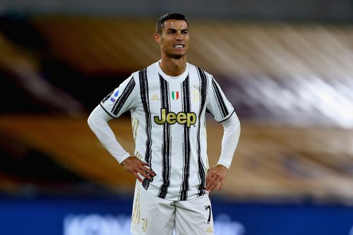 Cristiano Ronaldo nu a acceptat să rămână la cantonamentul lui Juventus după ce doi angajați ai grupării torineze s-au infectat cu coronavirus. Dacă ar fi rămas la club, ar fi pierdut reunirea naționalei Portugaliei. Foto: Guliver/GettyImages