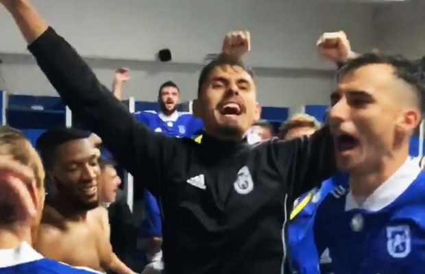 FC U CRAIOVA 1948 - RAPID 5-0. Cum au sărbătorit oltenii în vestiar: „Cine e pe primul loc? Știința e!” + „Manita” ironică a lui Mititelu Jr.