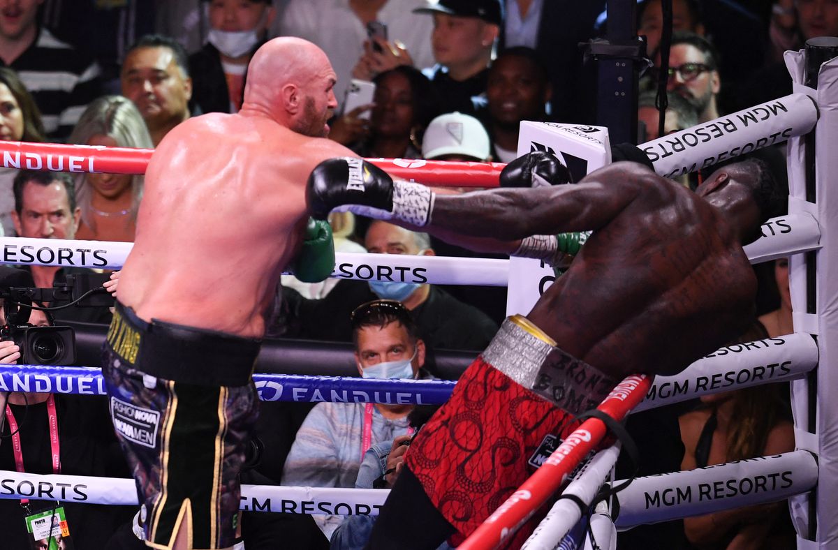 Show total în Tyson Fury - Deontay Wilder » Fury câștigă prin KO după ce a fost trimis la podea de două ori