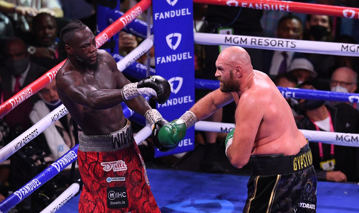 Show total în Tyson Fury - Deontay Wilder » Fury câștigă prin KO după ce a fost trimis la podea de două ori