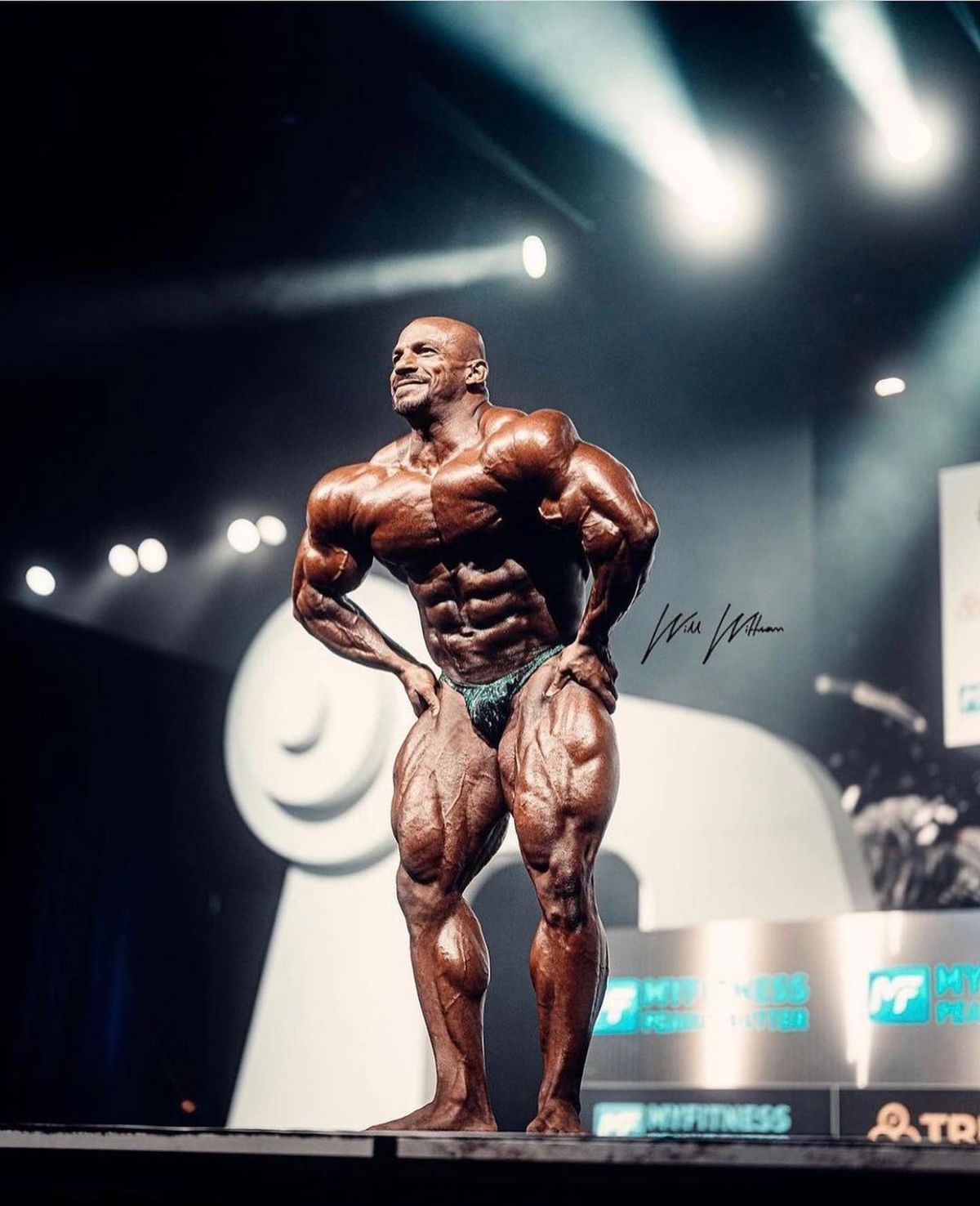 Mr. Olympia e din nou „BESTIA” Egiptului: „De pe altă planetă! Uitați-vă ce coapse are!” + Ce a făcut românul Andrei Deiu