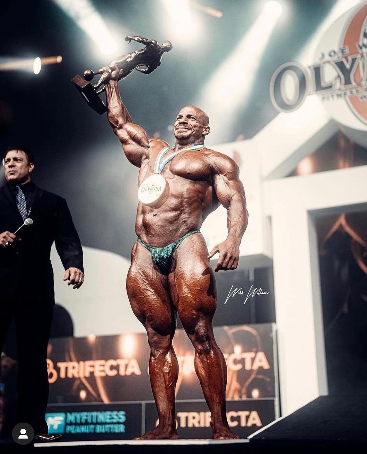Mr. Olympia e din nou „BESTIA” Egiptului: „De pe altă planetă! Uitați-vă ce coapse are!” + Ce a făcut românul Andrei Deiu