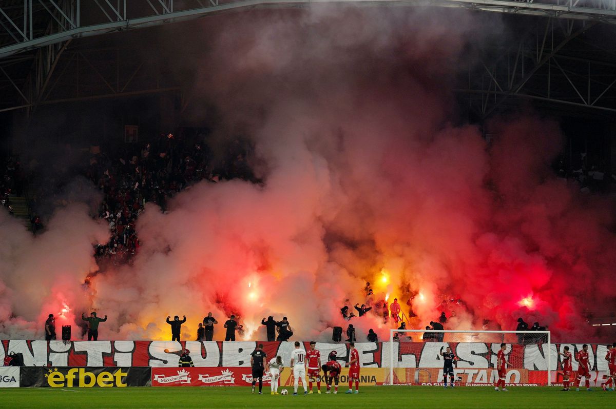 CFR Cluj și-a făcut-o cu mâna ei la Arad! Cu om în plus 20 de minute, campioana se împiedică de UTA » Clasamentul după 13 etape