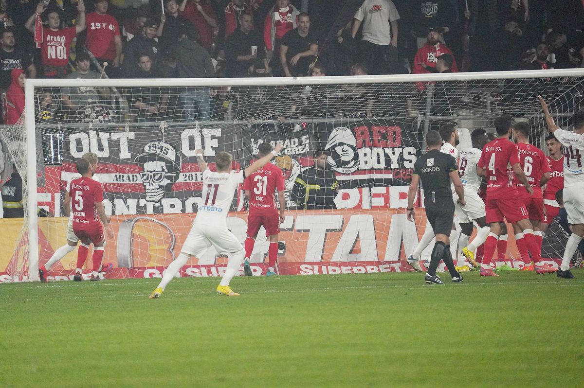 Dan Petrescu, „săgeți” către UTA: „Au stat 10 minute pe jos în final! Preferam să jucăm prost și să câștigăm”