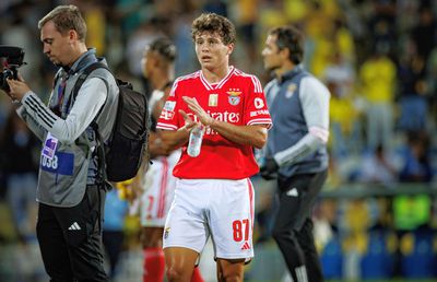 Manchester United a pus ochii pe giuvaerul Benficăi » Costă 119 milioane de euro!