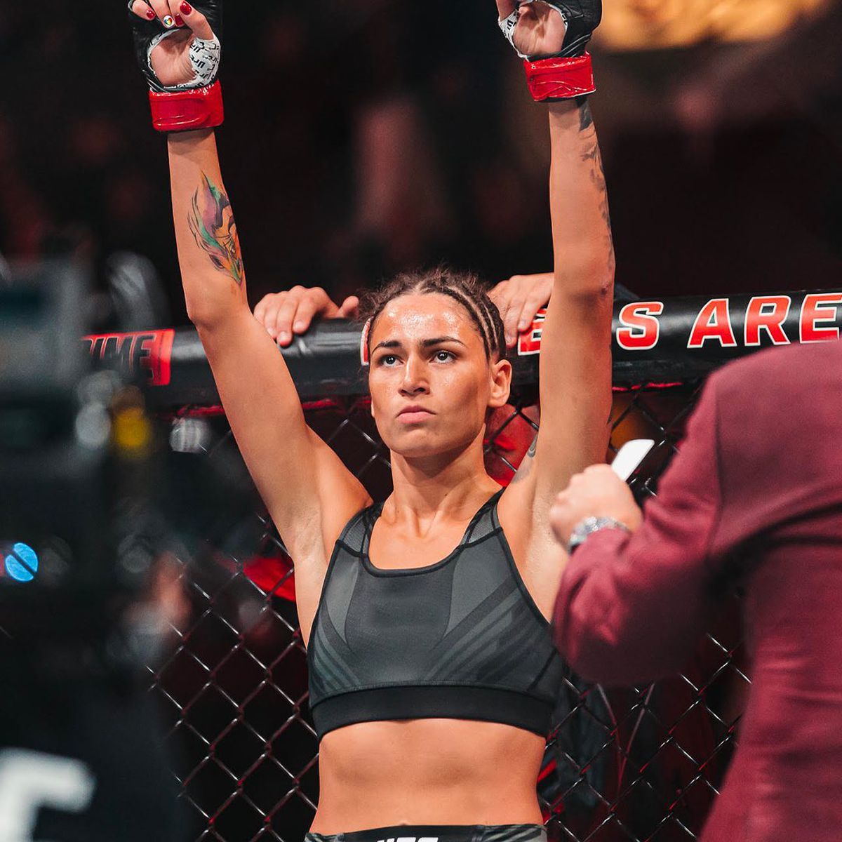 Luptătoarea româncă din UFC a spus „DA” » Cine e alesul