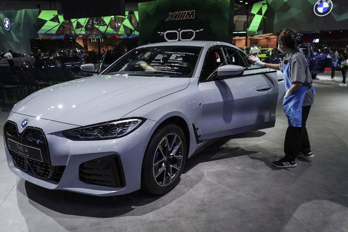 Jucătorii de la Real Madrid au primit BMW-uri de serviciu » Bellingham a ales modelul cel mai scump, cu 653 de cai putere