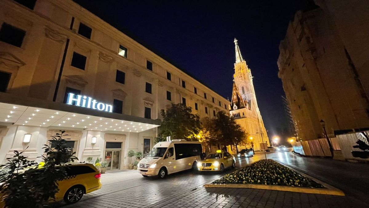 Priveliște de 5 stele, ochii pe 3 puncte » Naționala României a ajuns la Budapesta, înainte de meciul contra Belarusului