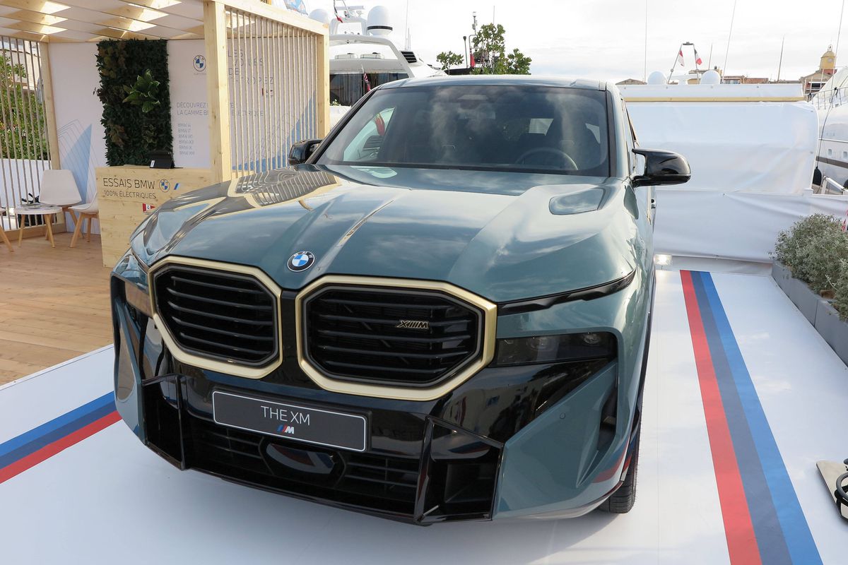 Jucătorii de la Real Madrid au primit BMW-uri de serviciu » Bellingham a ales modelul cel mai scump, cu 653 de cai putere