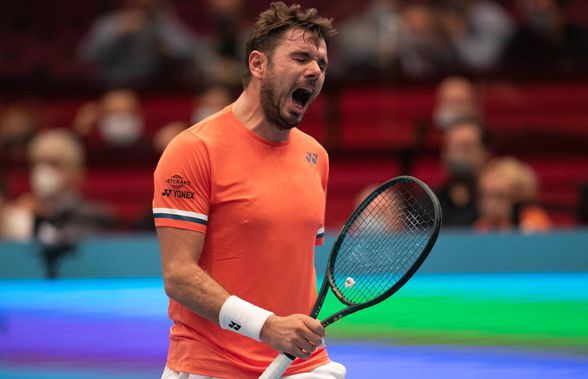 Momente incredibile la meciul lui Stan Wawrinka » Arbitrul a acordat punctul lui Wawrinka adversarului, iar elvețianul și-a rupt racheta de nervi