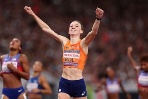 Spectatoare de lux la meciul lui Dennis Man din Eredivisie: atleta a fost invitată în loja legendelor