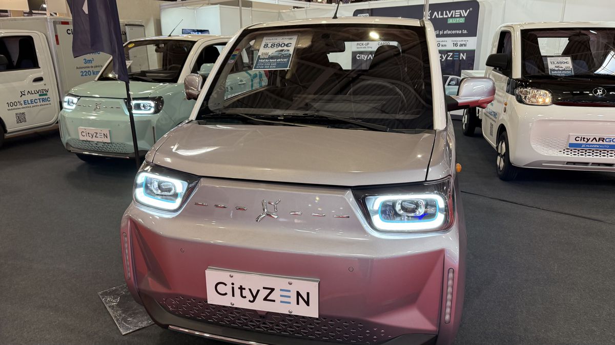 Atracție la Salonul Auto București 2025: CityZEN, micromașina cu suflet românesc care poate fi condusă de la 16 ani