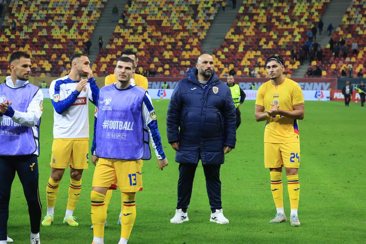 Marius Marin, Virgil Ghiță, Valentin Mihăilă și Lisav Eissat, după România - Moldova/ foto Ionuț Iordache (GSP)