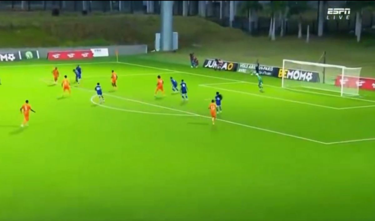 „Elefanții” au făcut scorul zilei în fotbalul internațional, într-un decor exotic: pod în spatele porții! Sunt la un meci de Campionatul Mondial