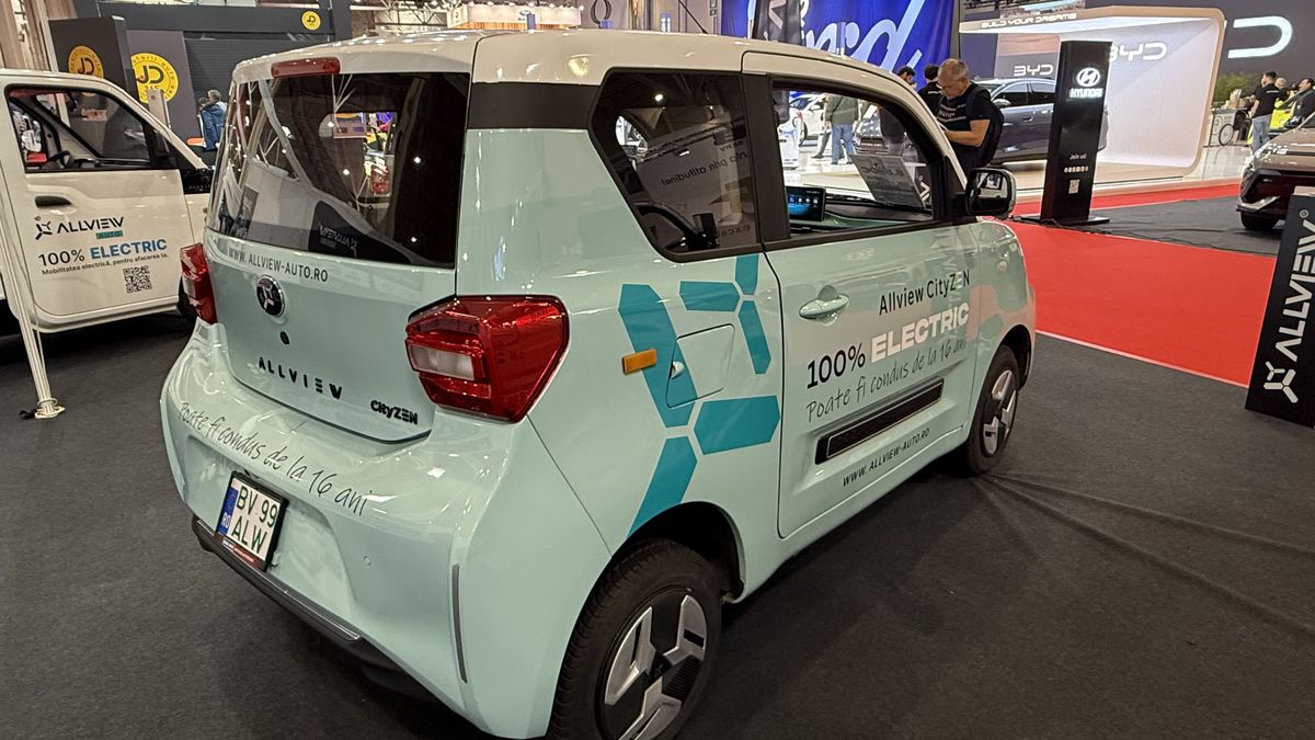 Atracție la Salonul Auto București 2025: CityZEN, micromașina cu suflet românesc care poate fi condusă de la 16 ani