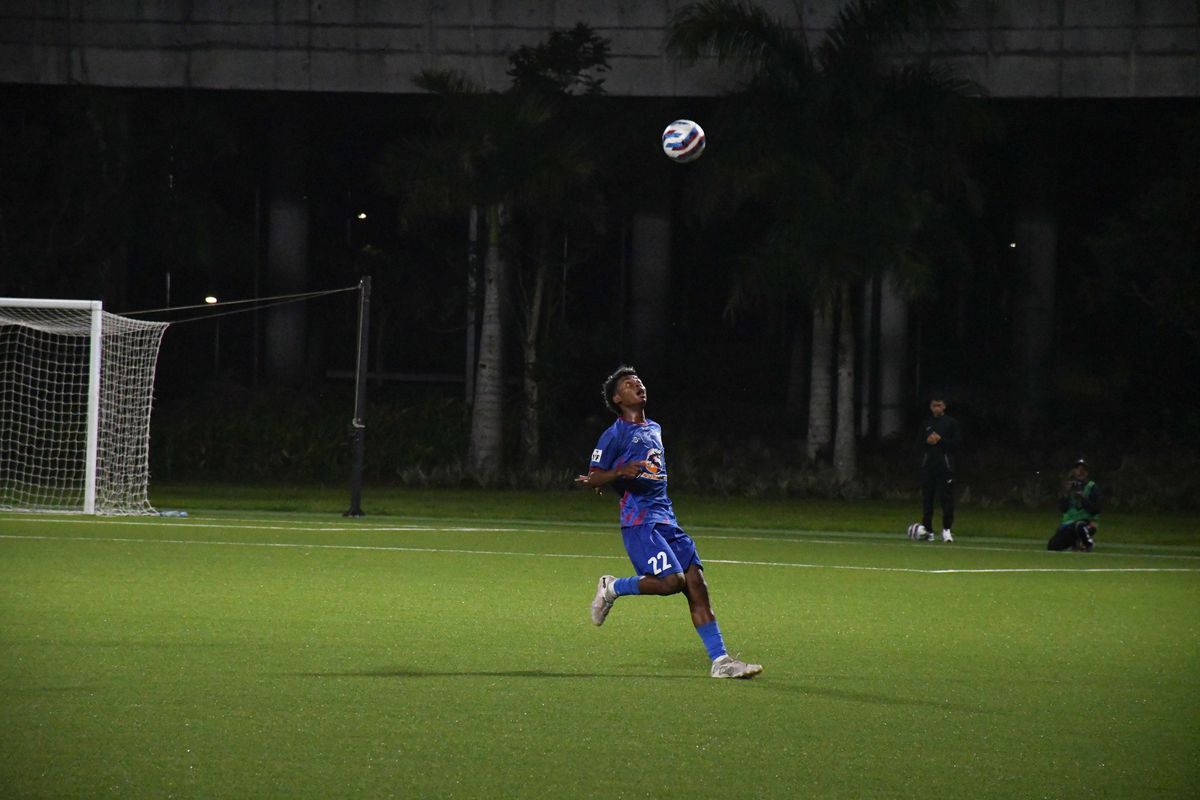 „Elefanții” au făcut scorul zilei în fotbalul internațional, într-un decor exotic: pod în spatele porții! Sunt la un meci de Campionatul Mondial